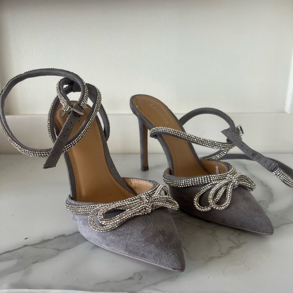 Express Rhinestone Bow Heels size 6